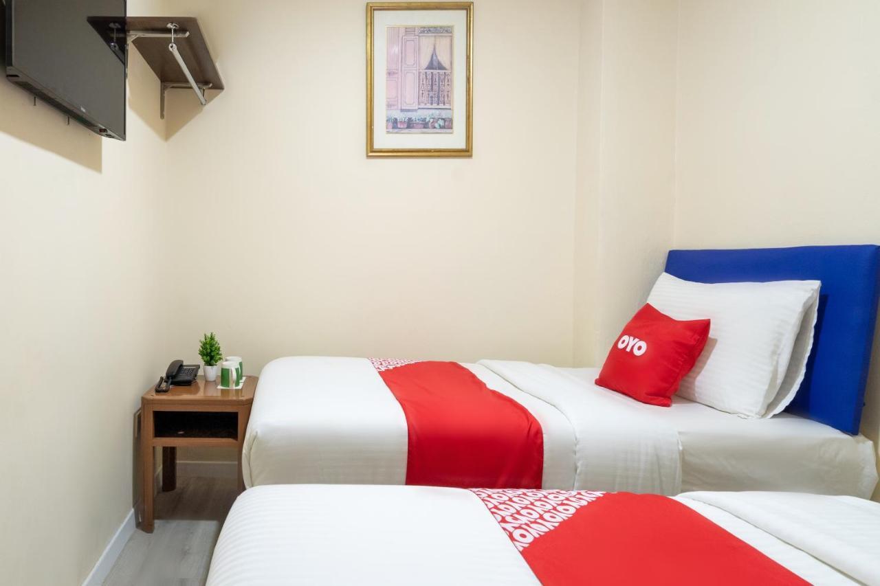 Hentian Hotel Каджанг Екстериор снимка