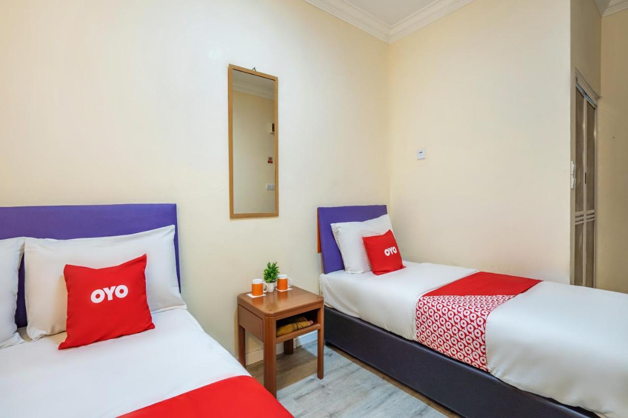 Hentian Hotel Каджанг Екстериор снимка