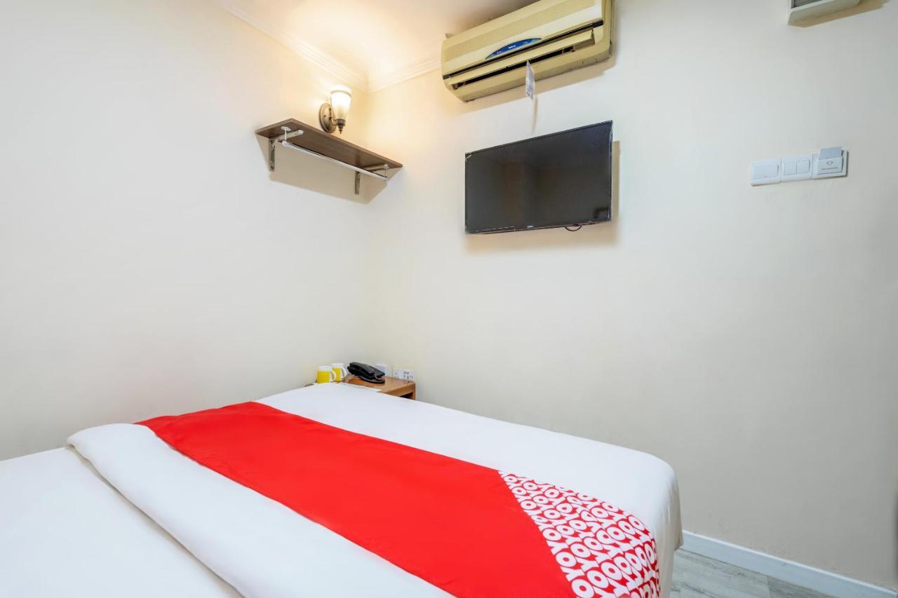 Hentian Hotel Каджанг Екстериор снимка