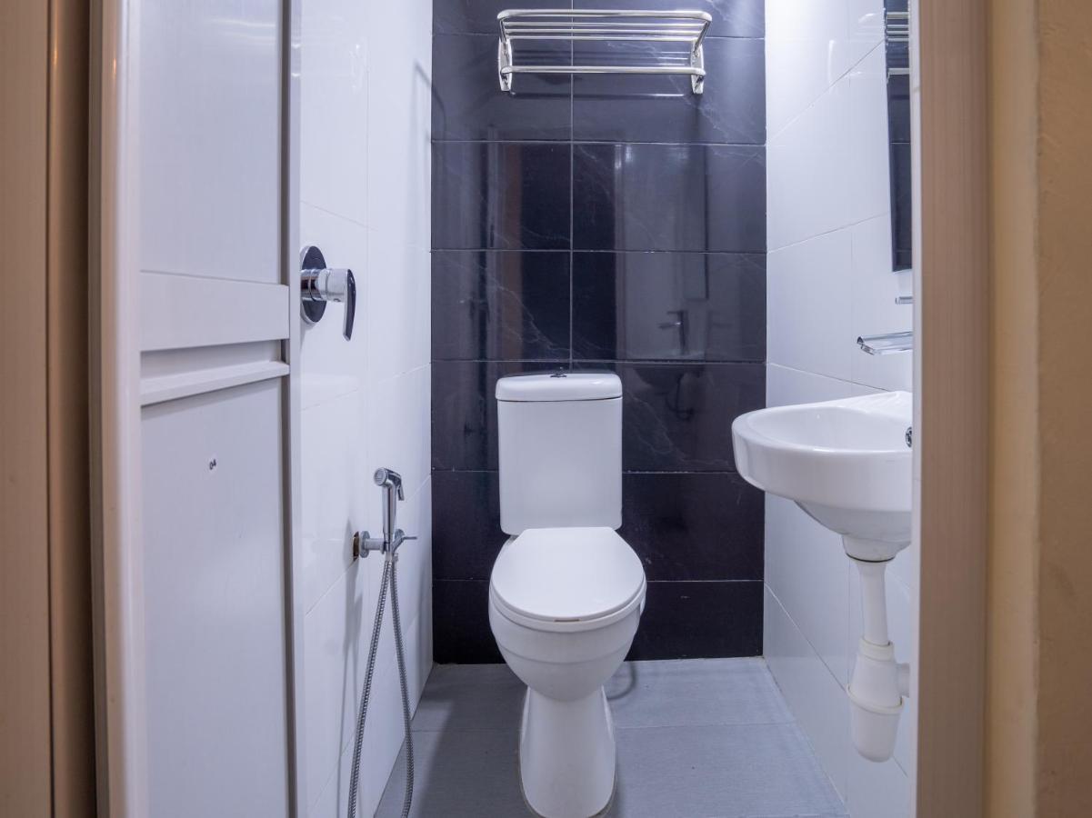 Hentian Hotel Каджанг Екстериор снимка