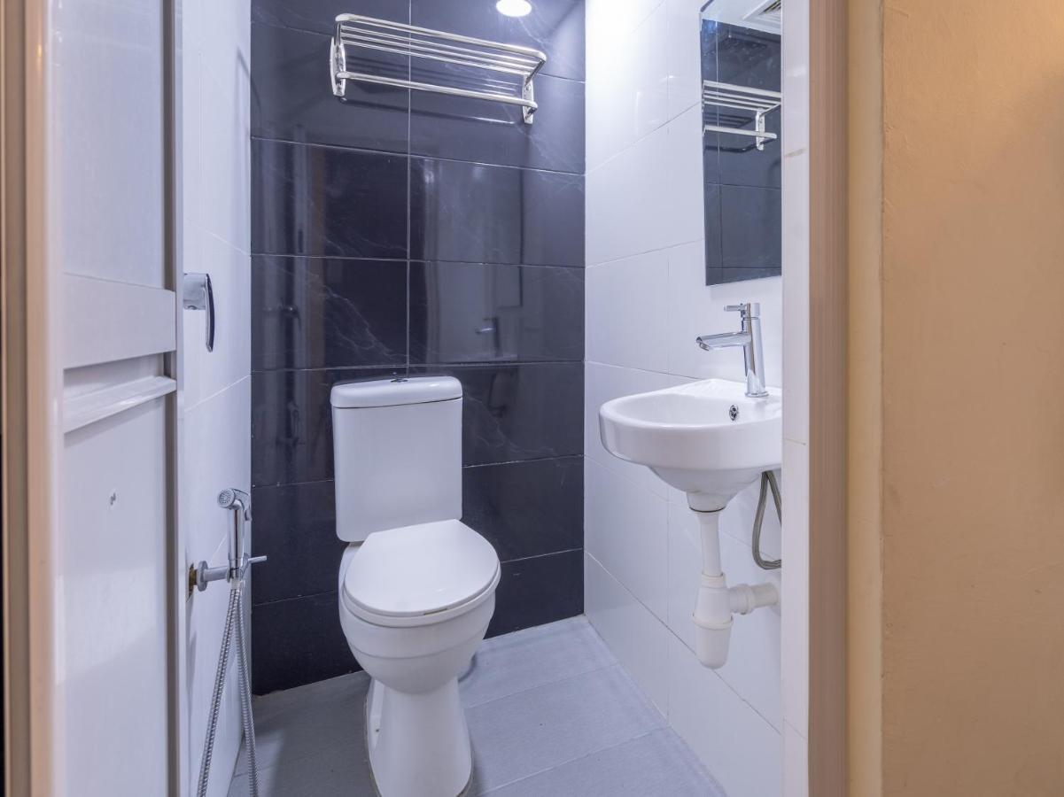 Hentian Hotel Каджанг Екстериор снимка